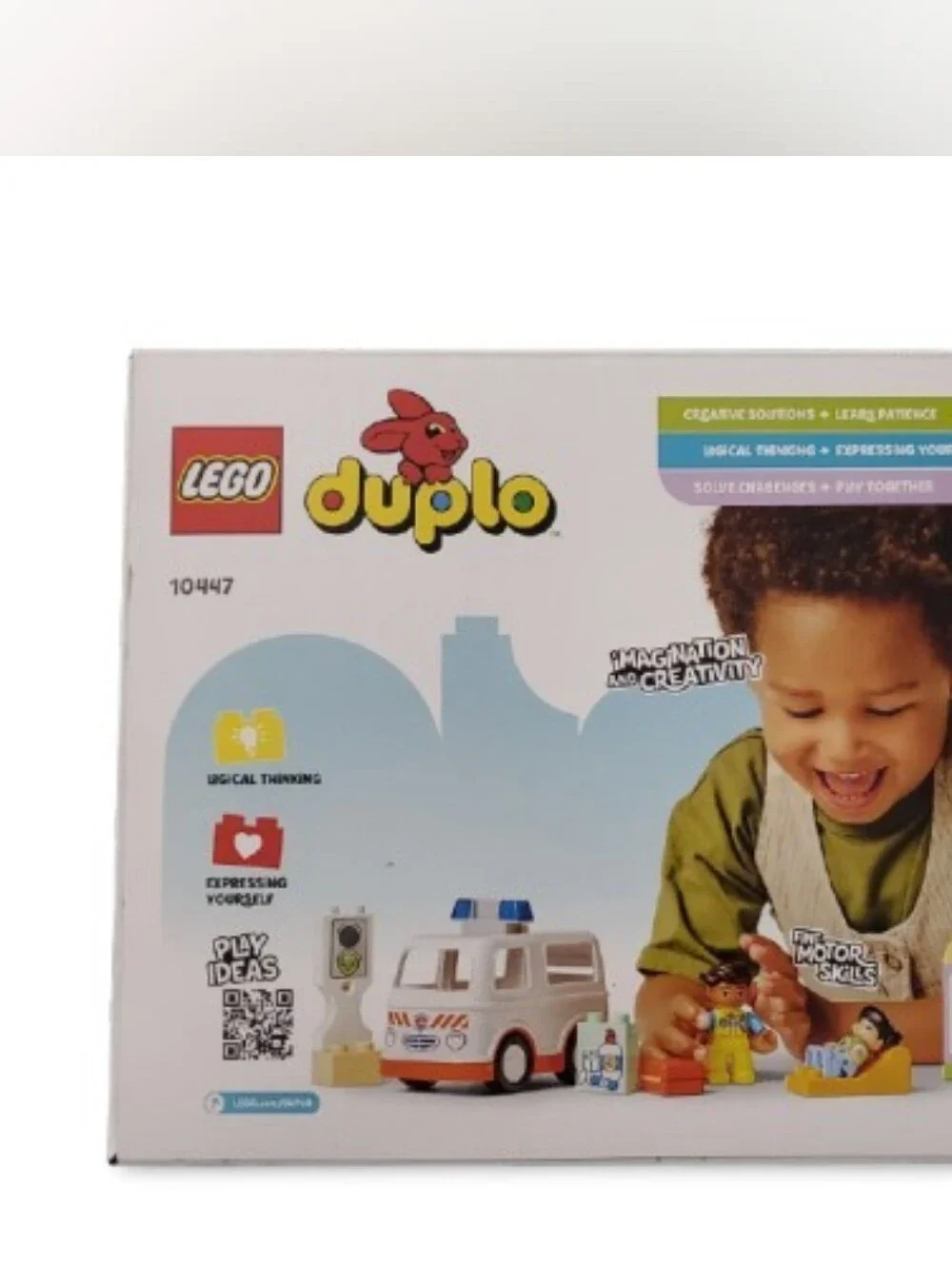 New LEGO Duplo White and Red Ambulance & Driver Van With Figures 10447